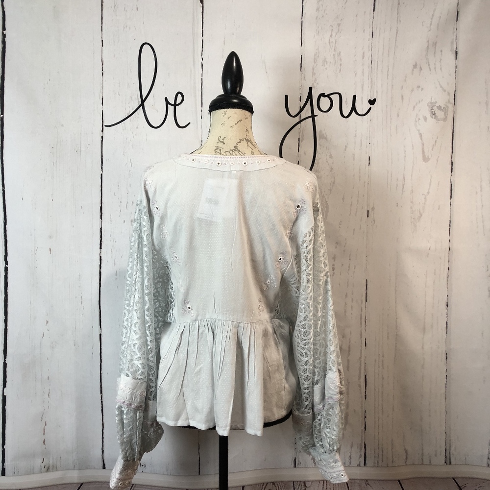 SALE Host Pick NWT Free People Lace Top Medium - Picture 6 of 8